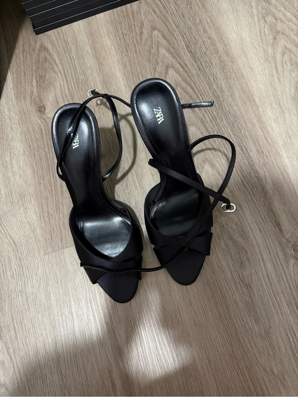 Zara Black Strappy Knot Detail Heel Sandals